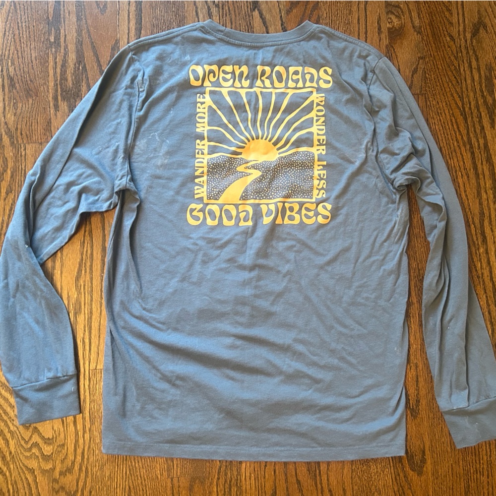 Men’s long sleeve cotton tee large